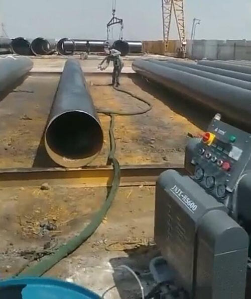 現(xiàn)場管道防腐用什么機(jī)械 埋地管道防腐蝕涂層噴涂機(jī)器(圖1) H5600埋地管道防腐蝕涂層噴涂機(jī)器